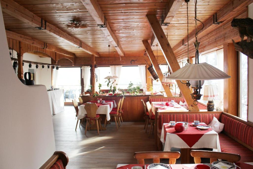 Burgdacherl Hotel Neubeuern Esterno foto